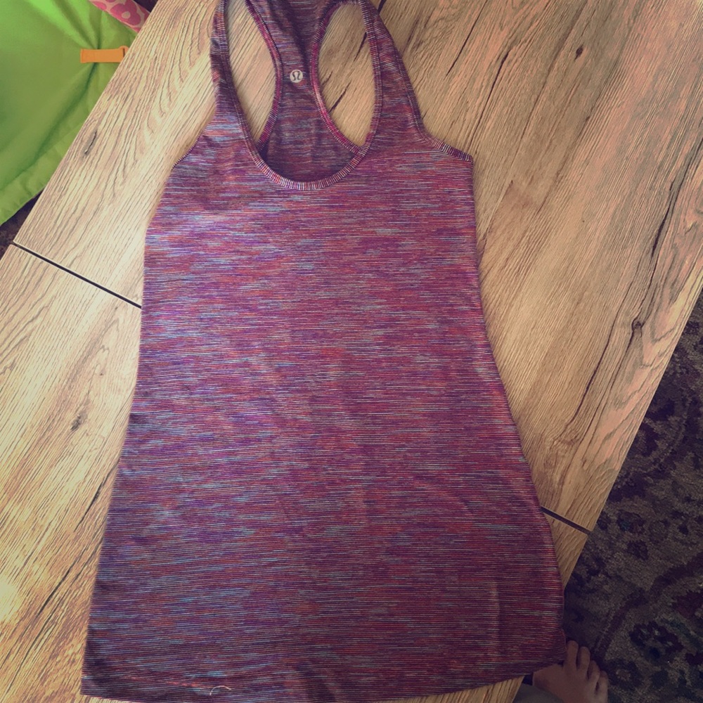 lululemon sz 6 cool racerback in space stripe.